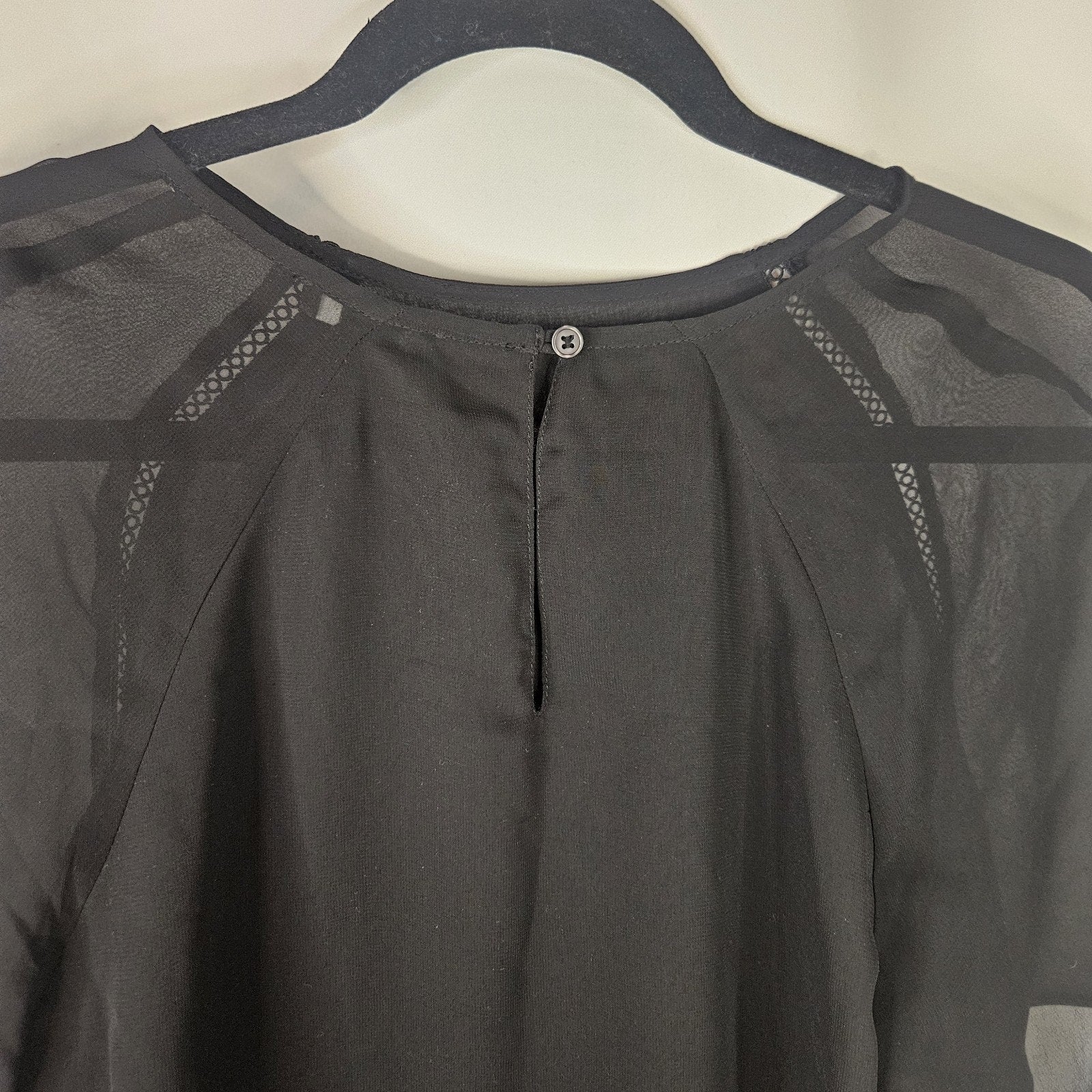 Halogen Top NWT Black Sheer Short Sleeve Crochet Trim Pullover Women's Size M