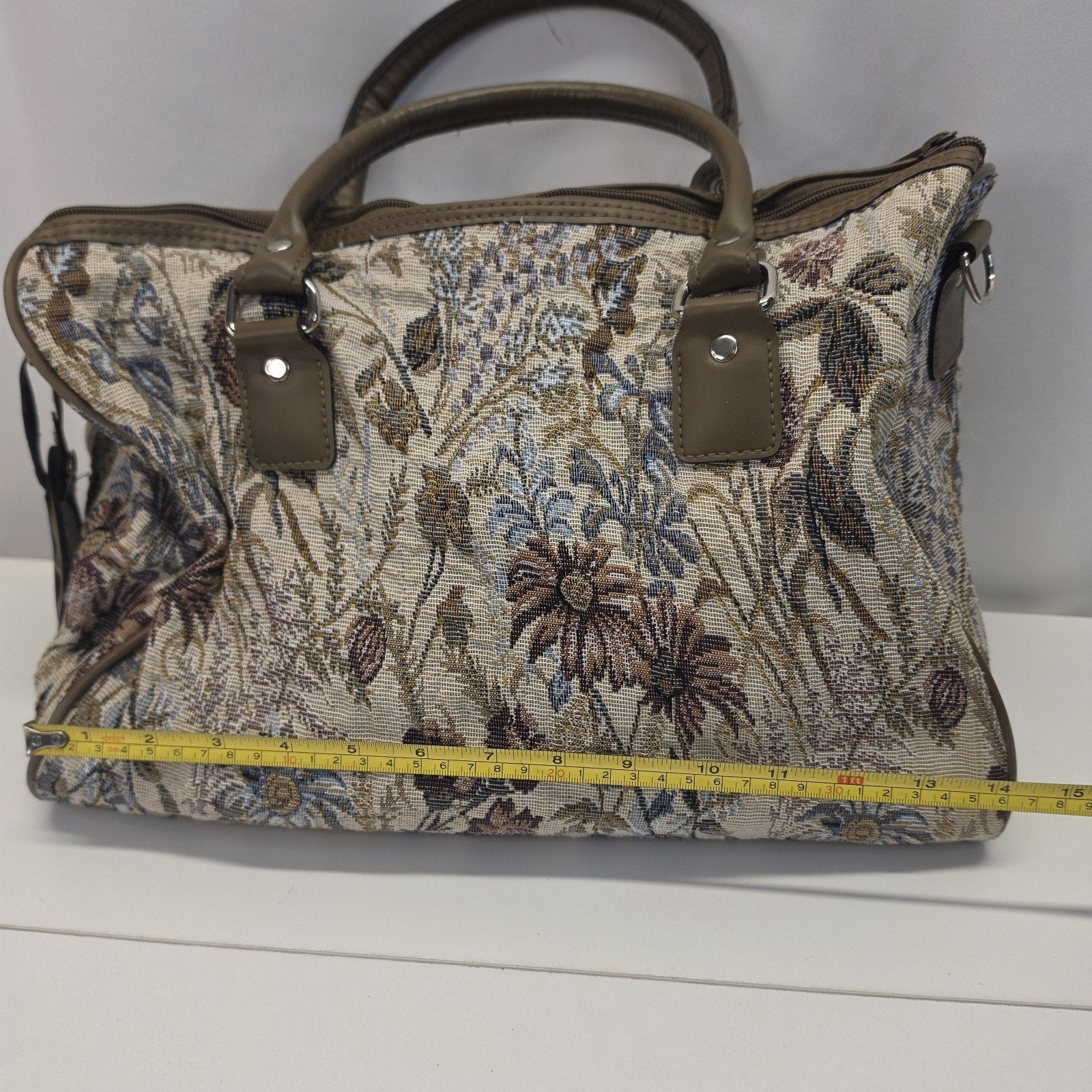 Vintage 90s Jordache Floral Tapestry Zip Shoulder Strap Duffel Travel Bag 14"