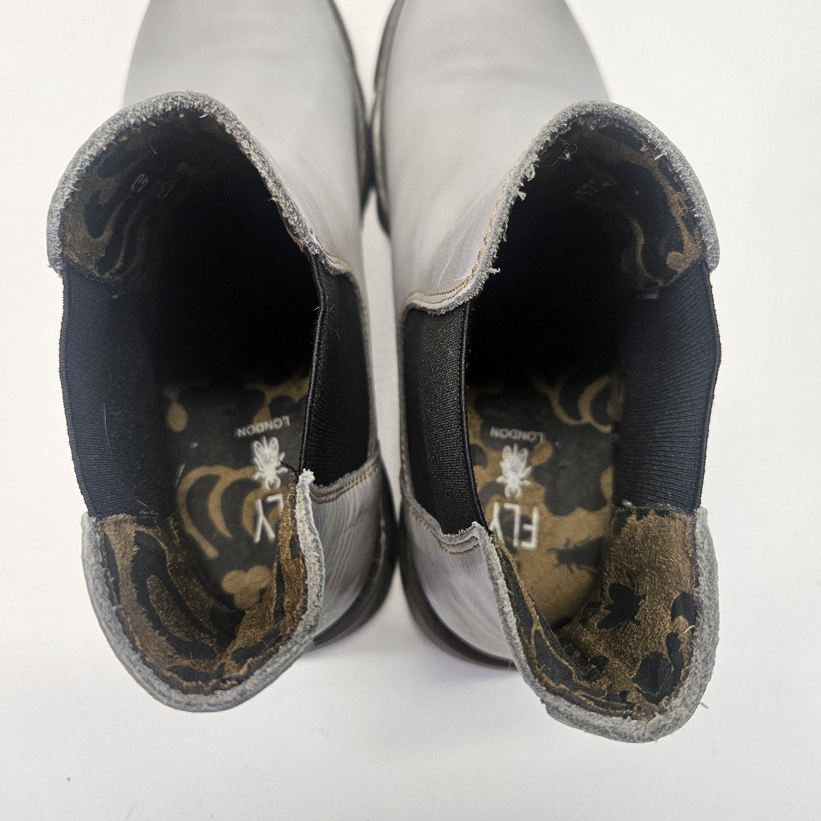 Fly London Salv Chelsea Boots Womens Size 9.5 Gray Leather Pull On Ankle Booties