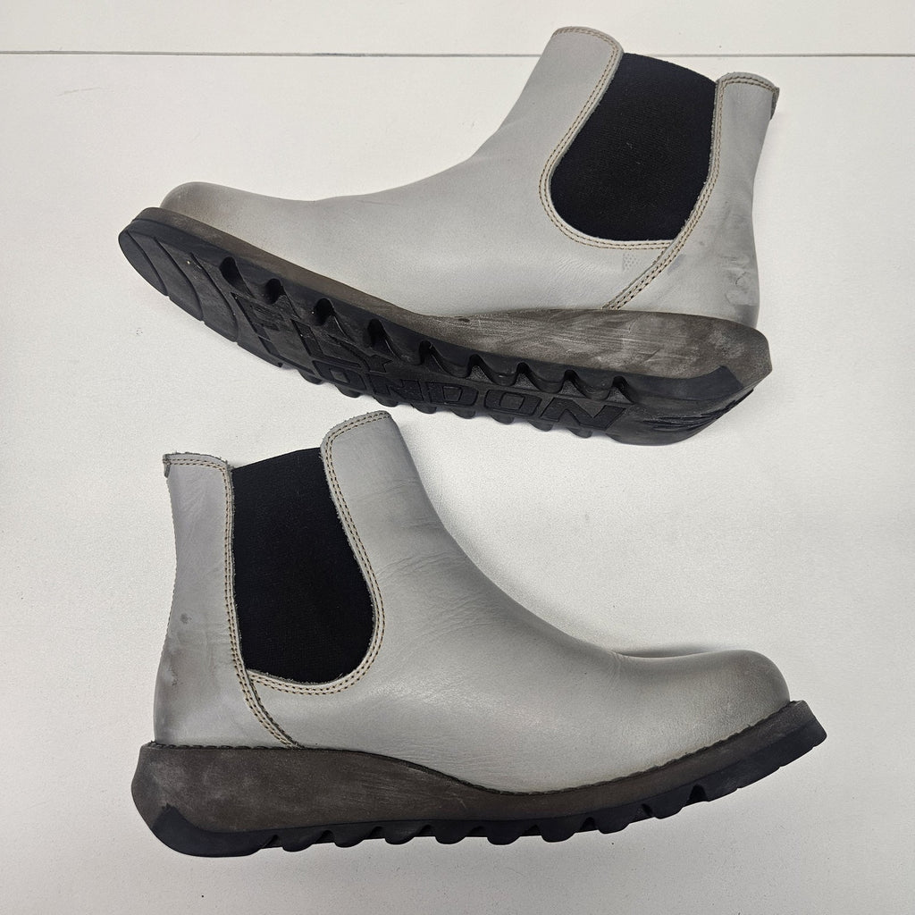 Fly London Salv Chelsea Boots Womens Size 9.5 Gray Leather Pull On Ankle Booties
