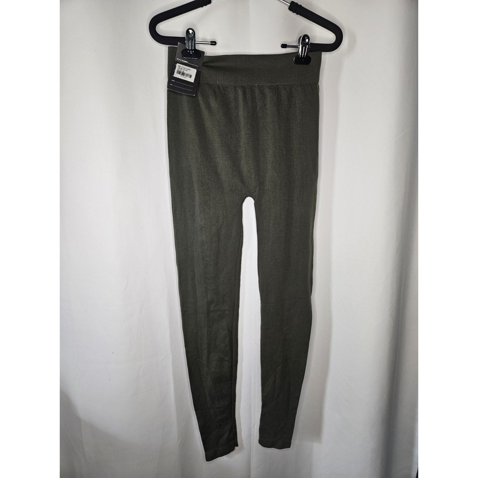 Reborn Leggings High Rise Crop Leggings Olive XL Cut Outs Stretch Seamless NWT