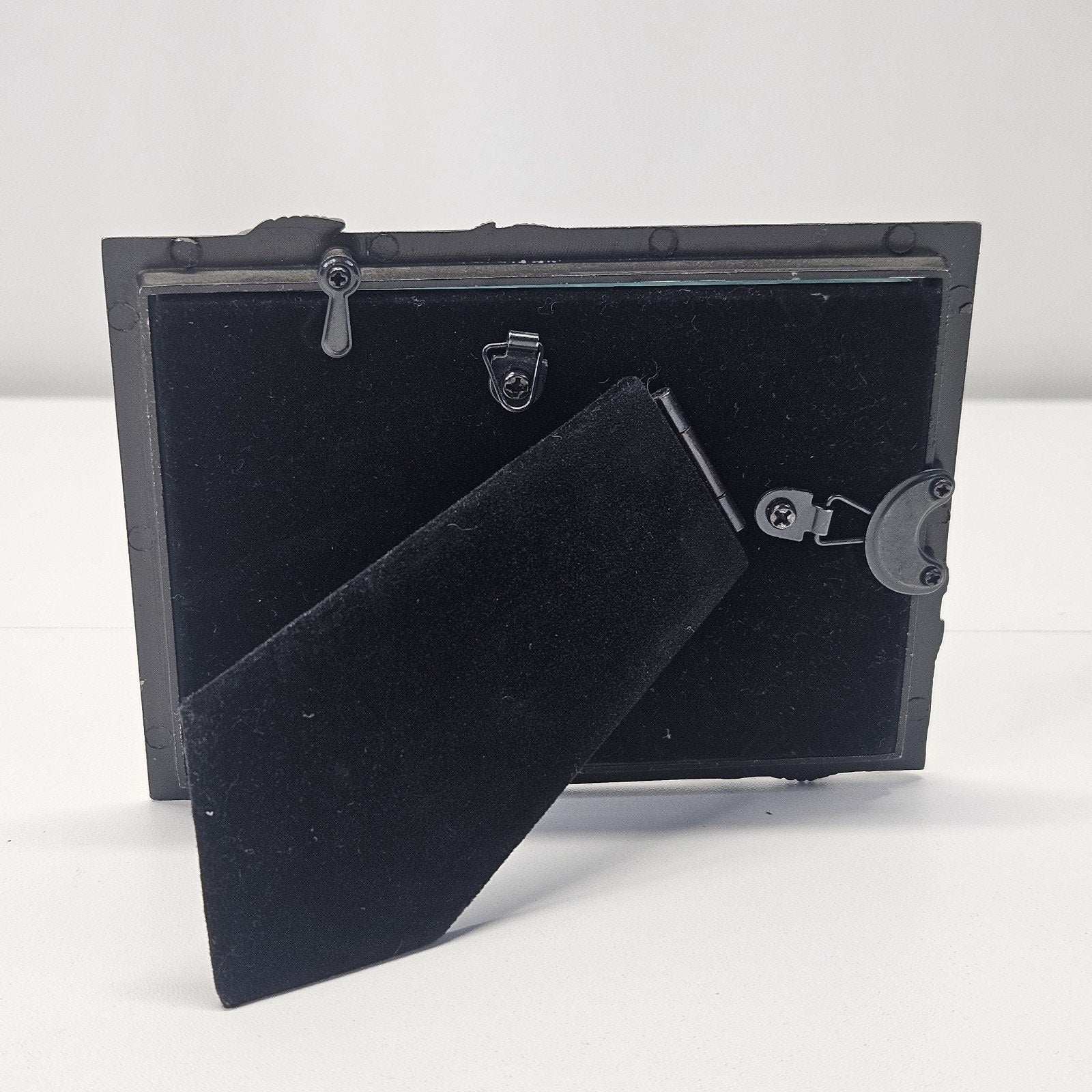 Vtg 90s Metal Picture Frame 6 x 4 Flowers Rose Boho Chic Fairy Cottage