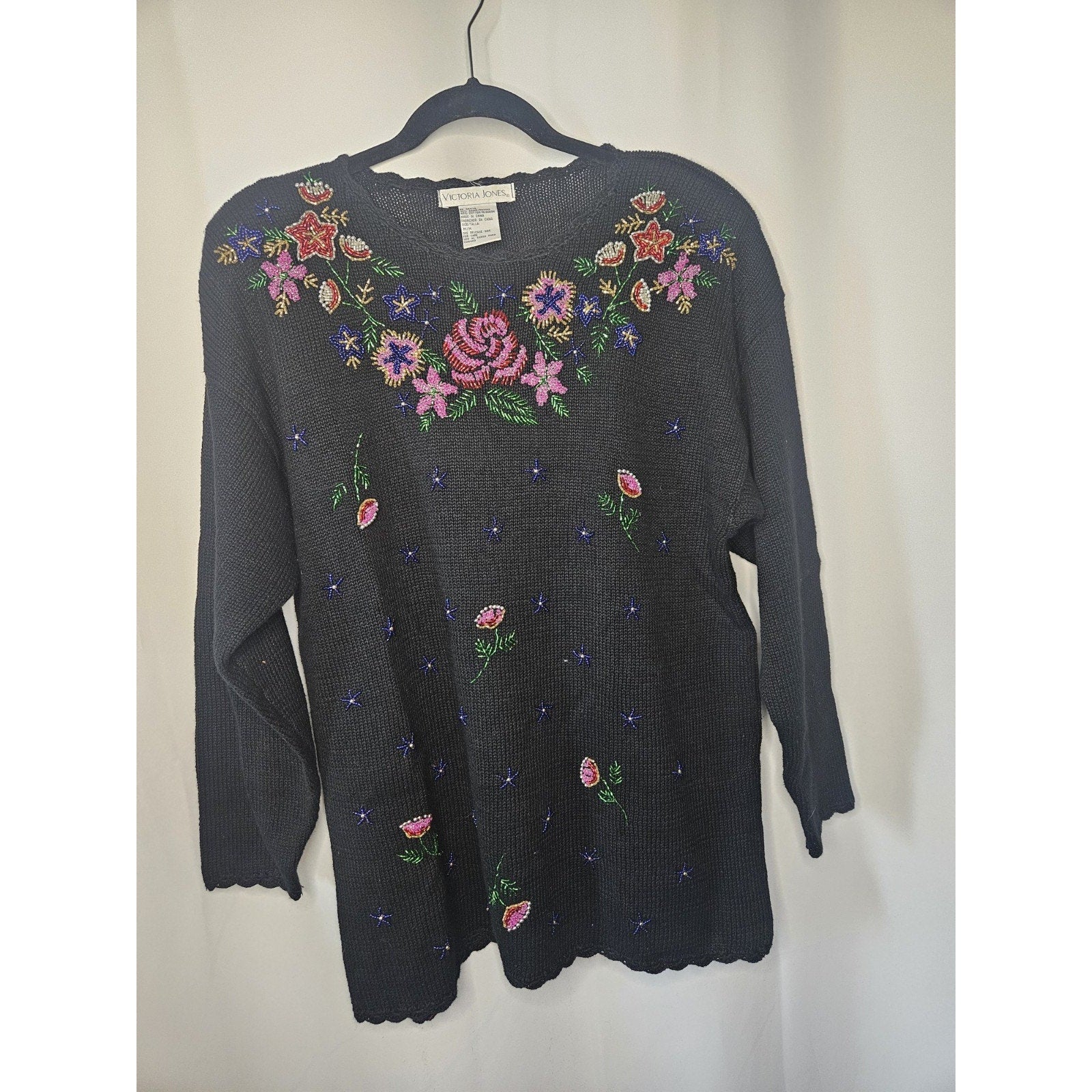 VTG Victoria Jones Embroidered Sequin Beads Flower Sweater Long Sleeve Sz Medium