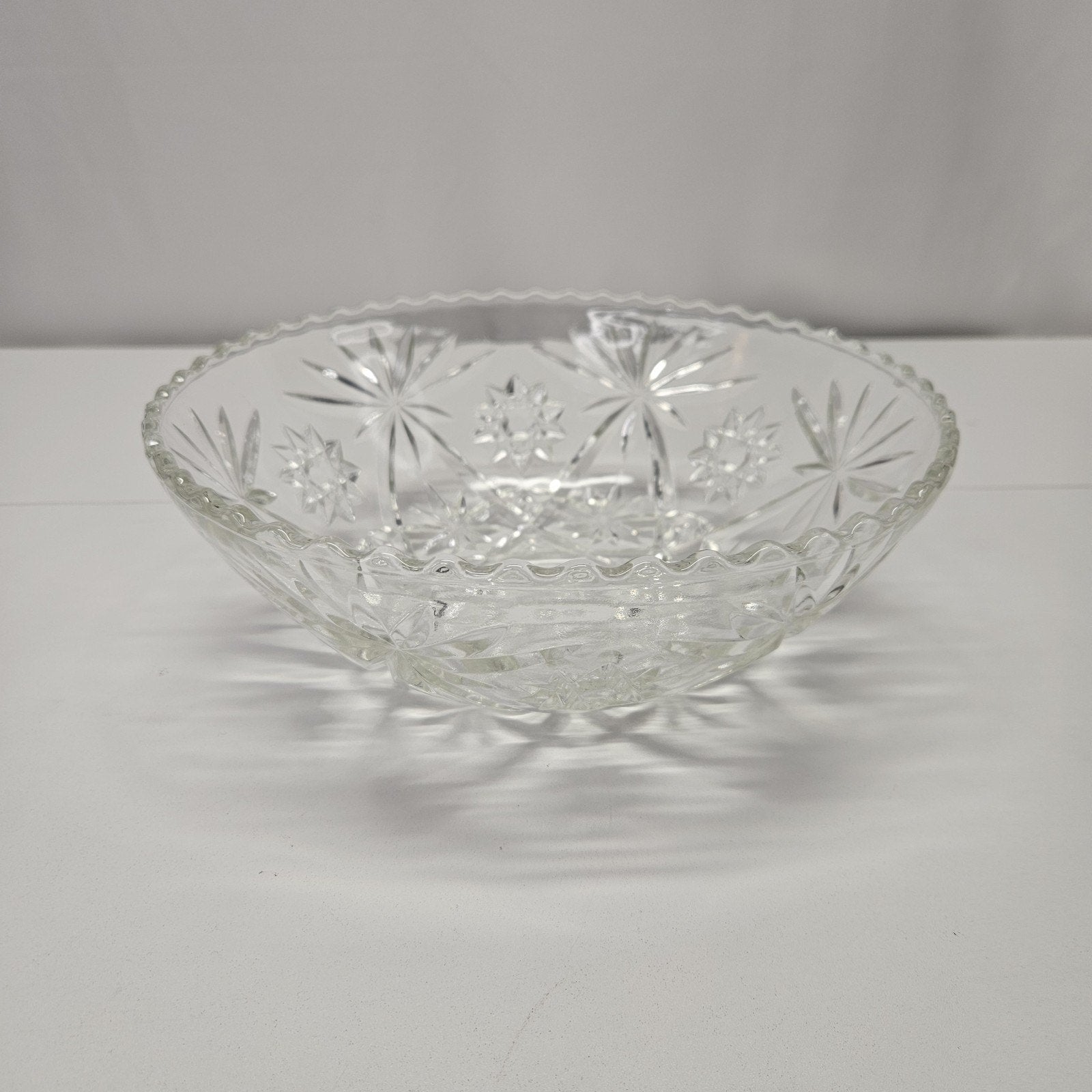 Hocking Crystal Early American Prescut 8 3/4" Serving Bowl