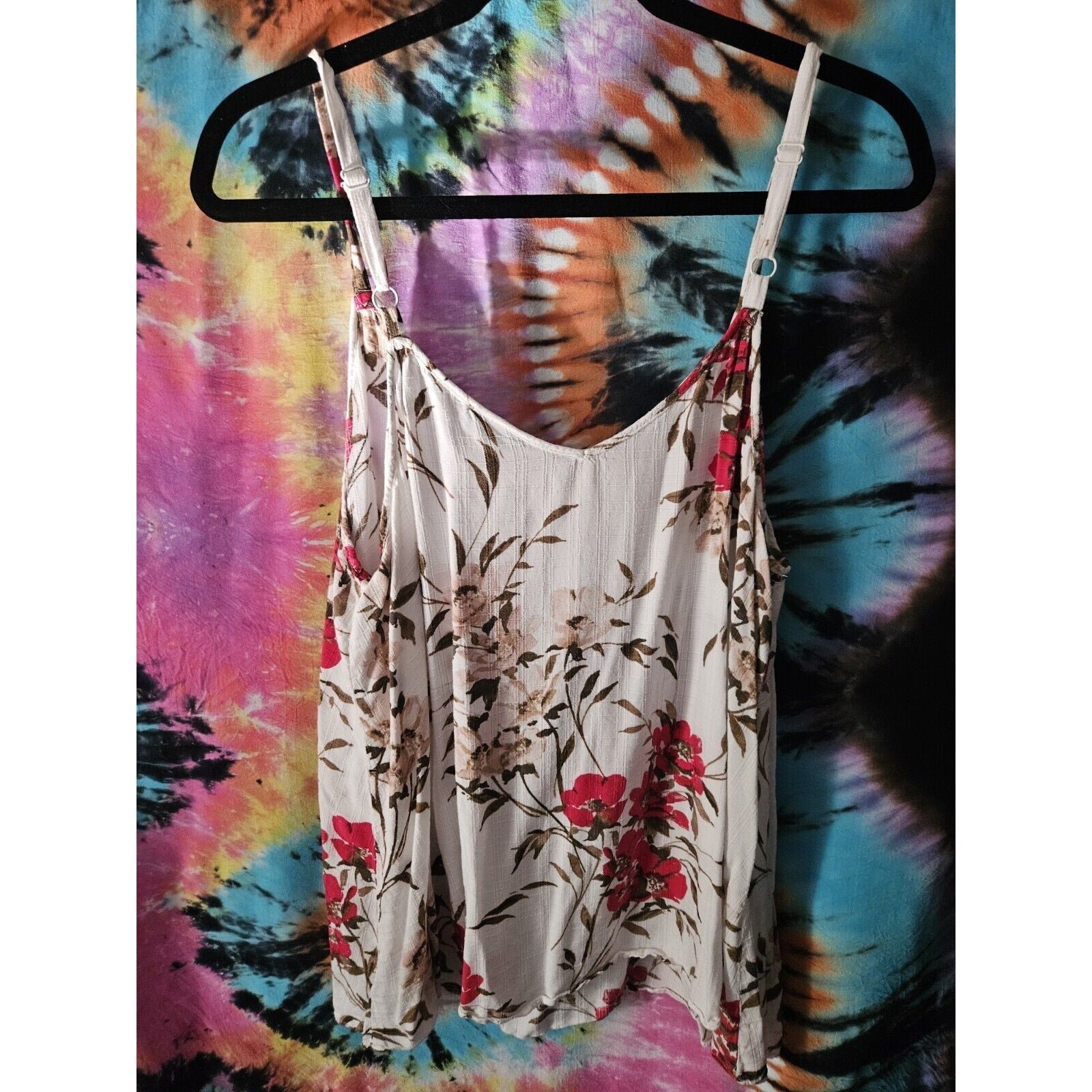 Torrid Women's Sleeveless Top Size 1 Tie Front Cream with Red Flowers