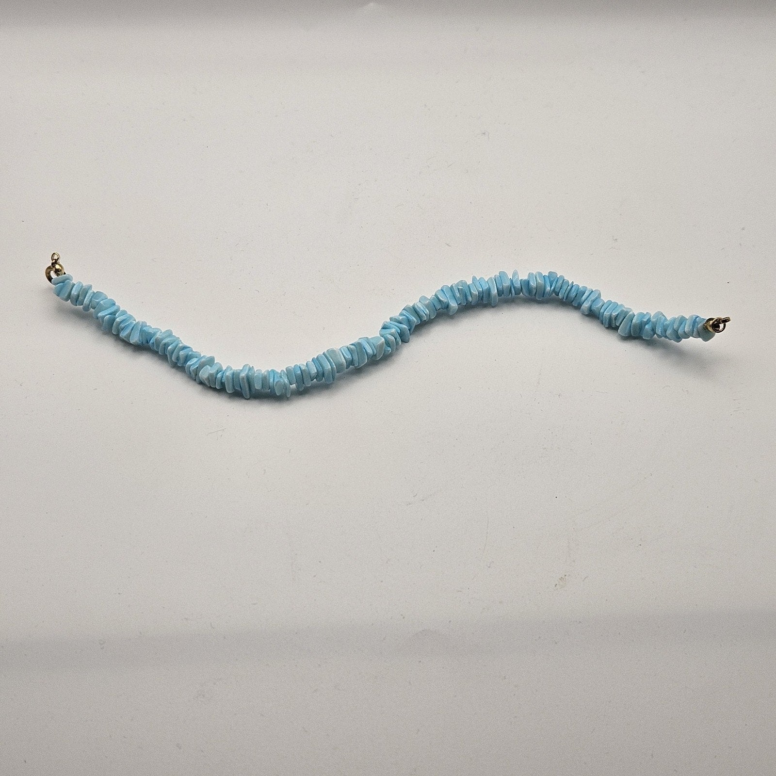 Light Blue Puka Chip Shell Beads Ankle Bracelet Vintage 90s Y2K Preppy Beach