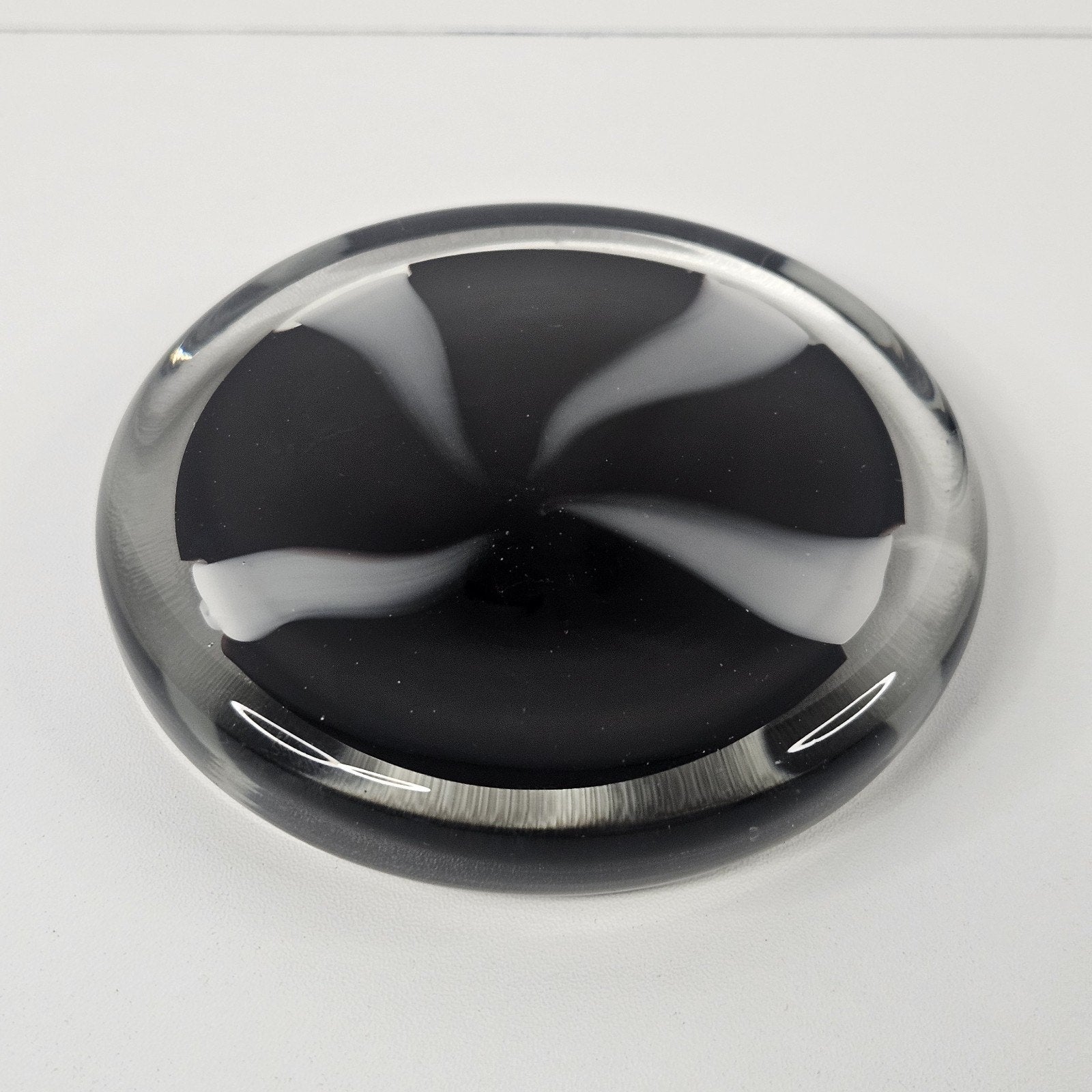 MCM Camer Glass NYC Black White Swirl Italian Art Glass Paperweight Vintage 4"