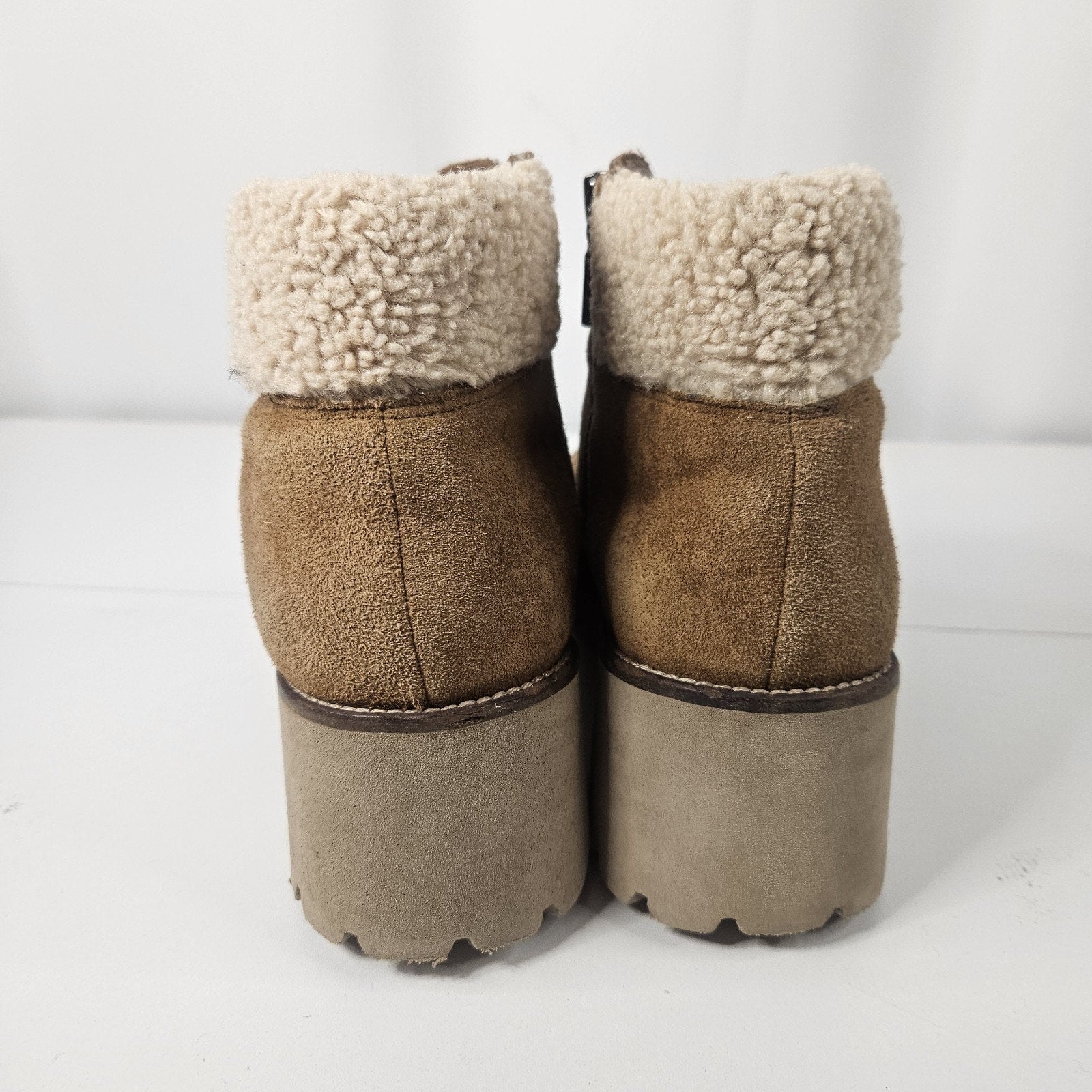 Blondo Devin Lace-Up Faux-Fur Waterproof Boots Suede Bootie 9.5 M Camel