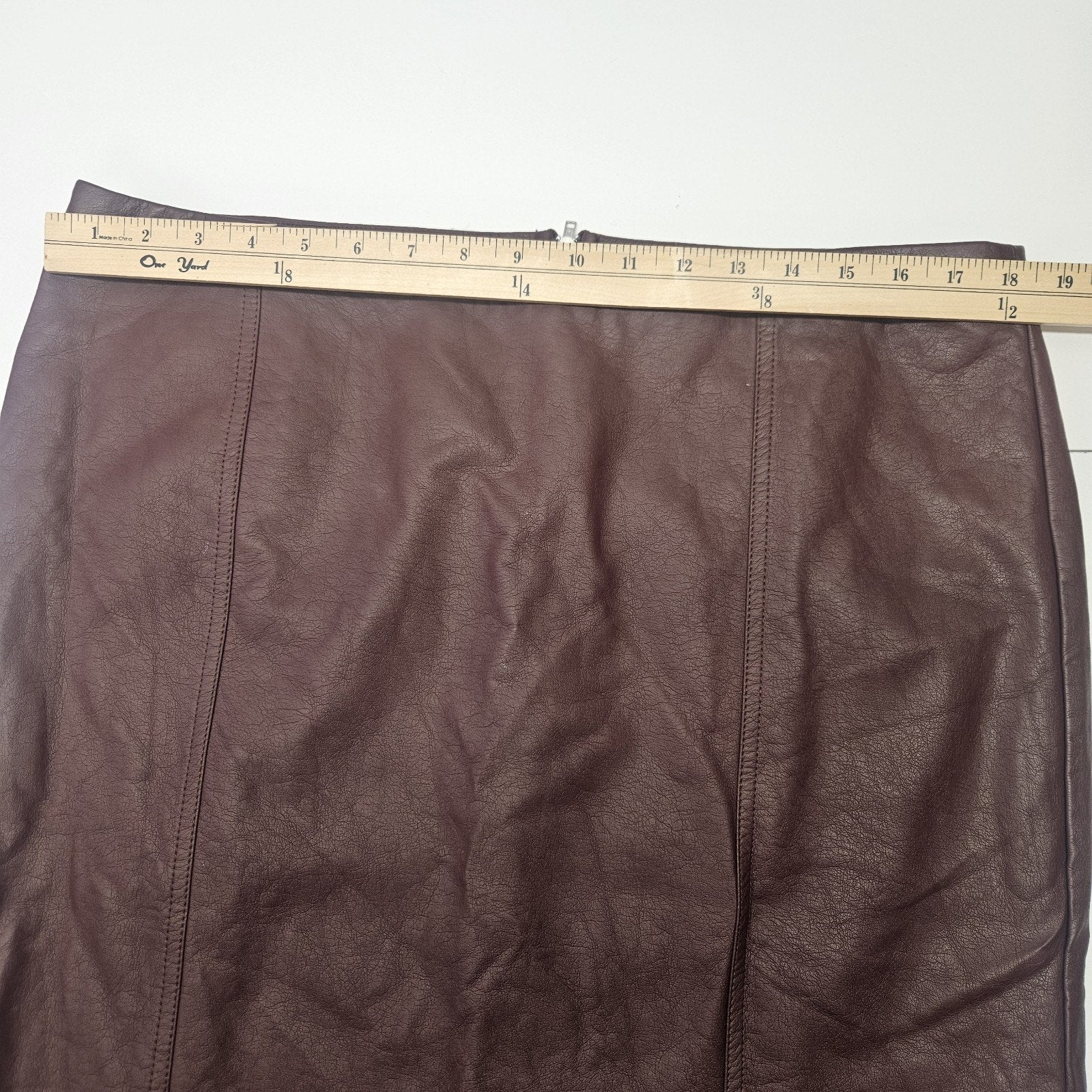 Vtg Worthington Size 16 Womens Faux Leather Pencil Skirt Burgundy Career Sexy