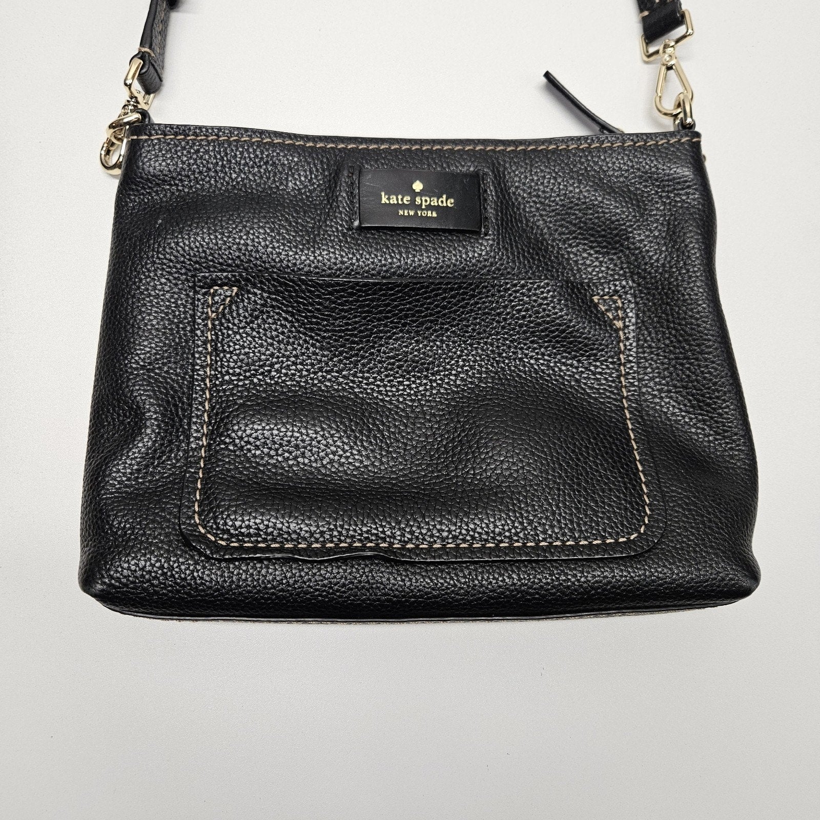 Kate Spade NY Leather Domed Crossbody Shoulder Handbag Purse Logo Classic Black