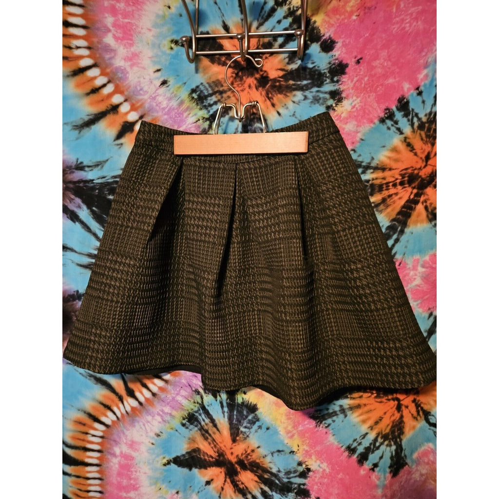 Express Low Rise Mini Skirt Womens Size 2 Green Black Hounds tooth Print Y2K