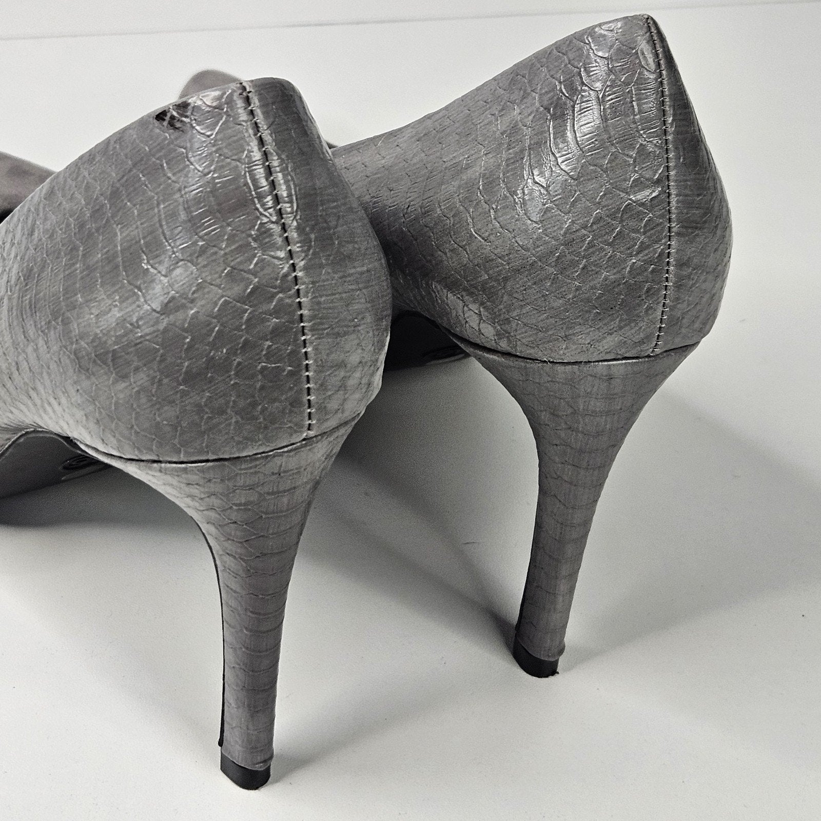 Worthington Women's Gray Suede High Heels Pumps Shoes Size 8.5 Faux Snakeskin