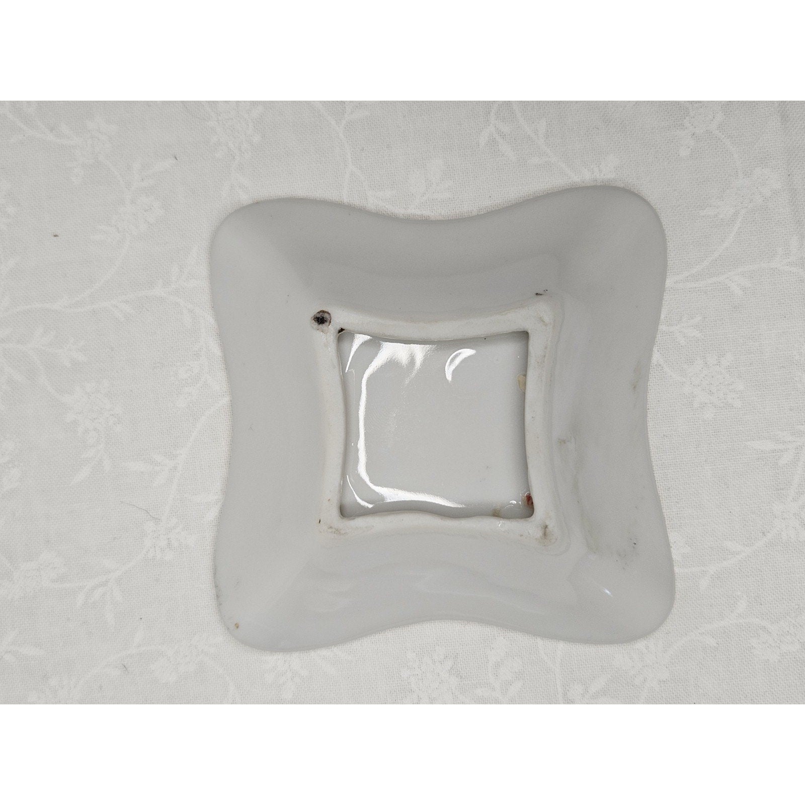 Vintage Porcelain Ashtray Japanese Leaf Design With Gold Trim 3" Mid Century