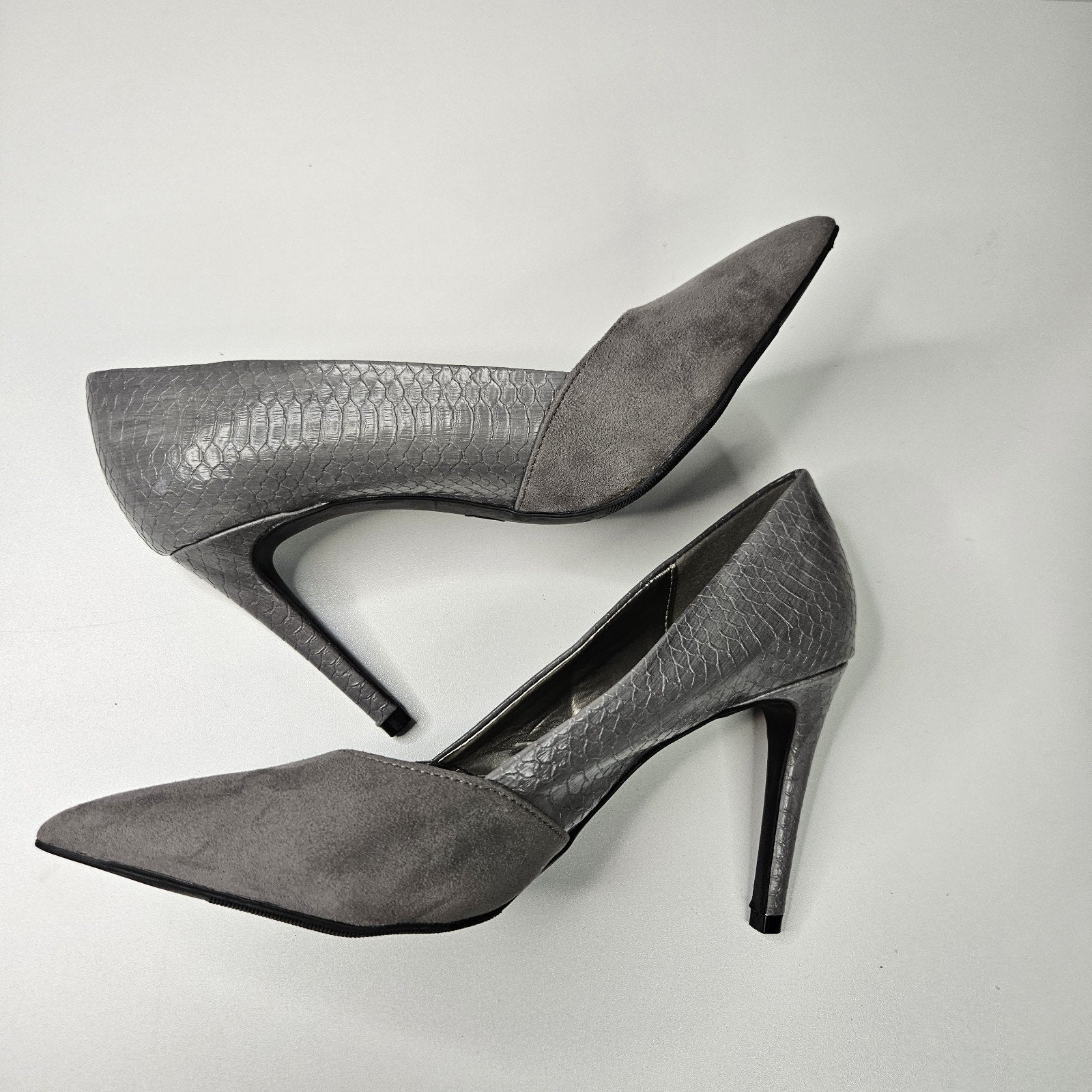 Worthington Women's Gray Suede High Heels Pumps Shoes Size 8.5 Faux Snakeskin