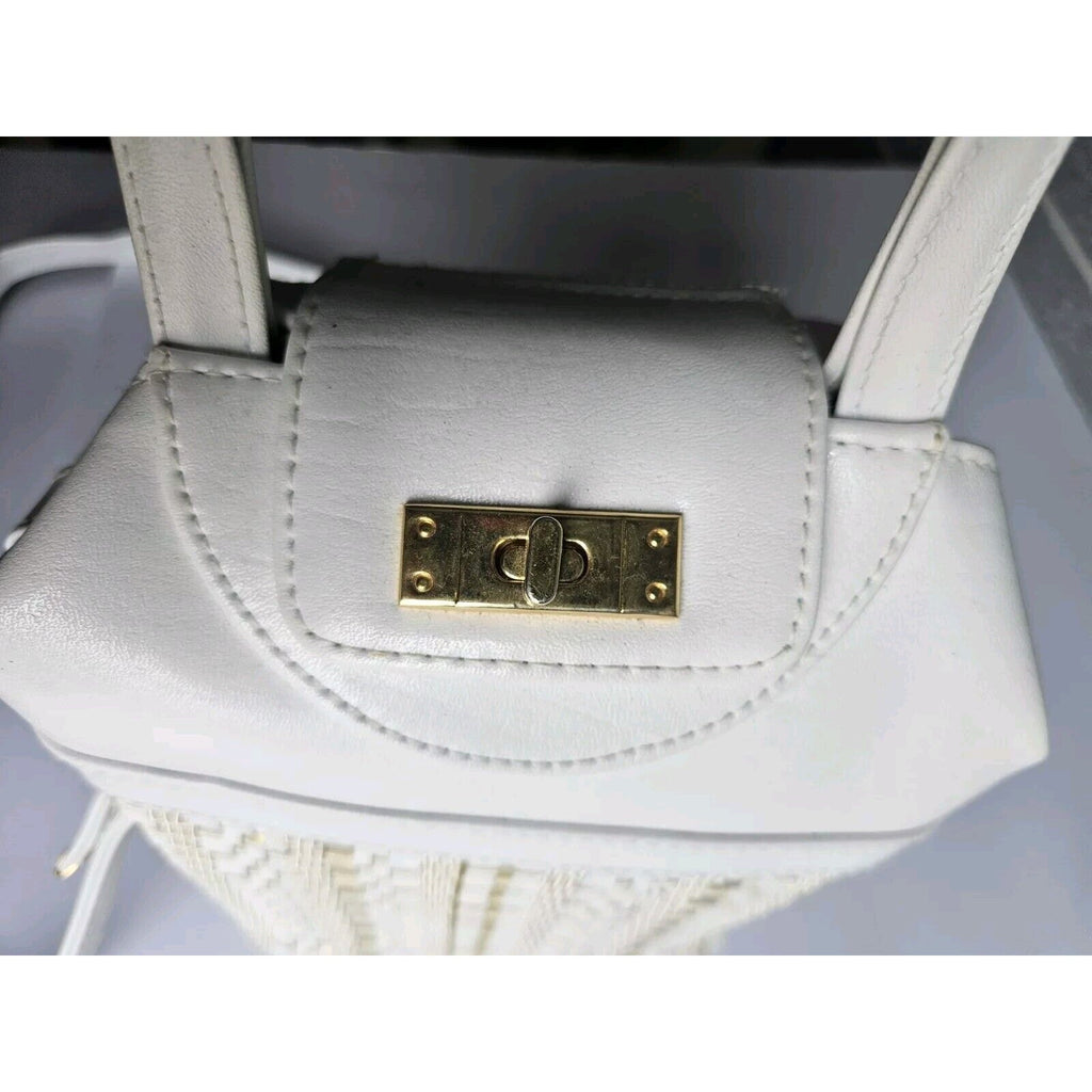 Cute Vintage 80's Warren Reed White and Gold Handbag with removable strap