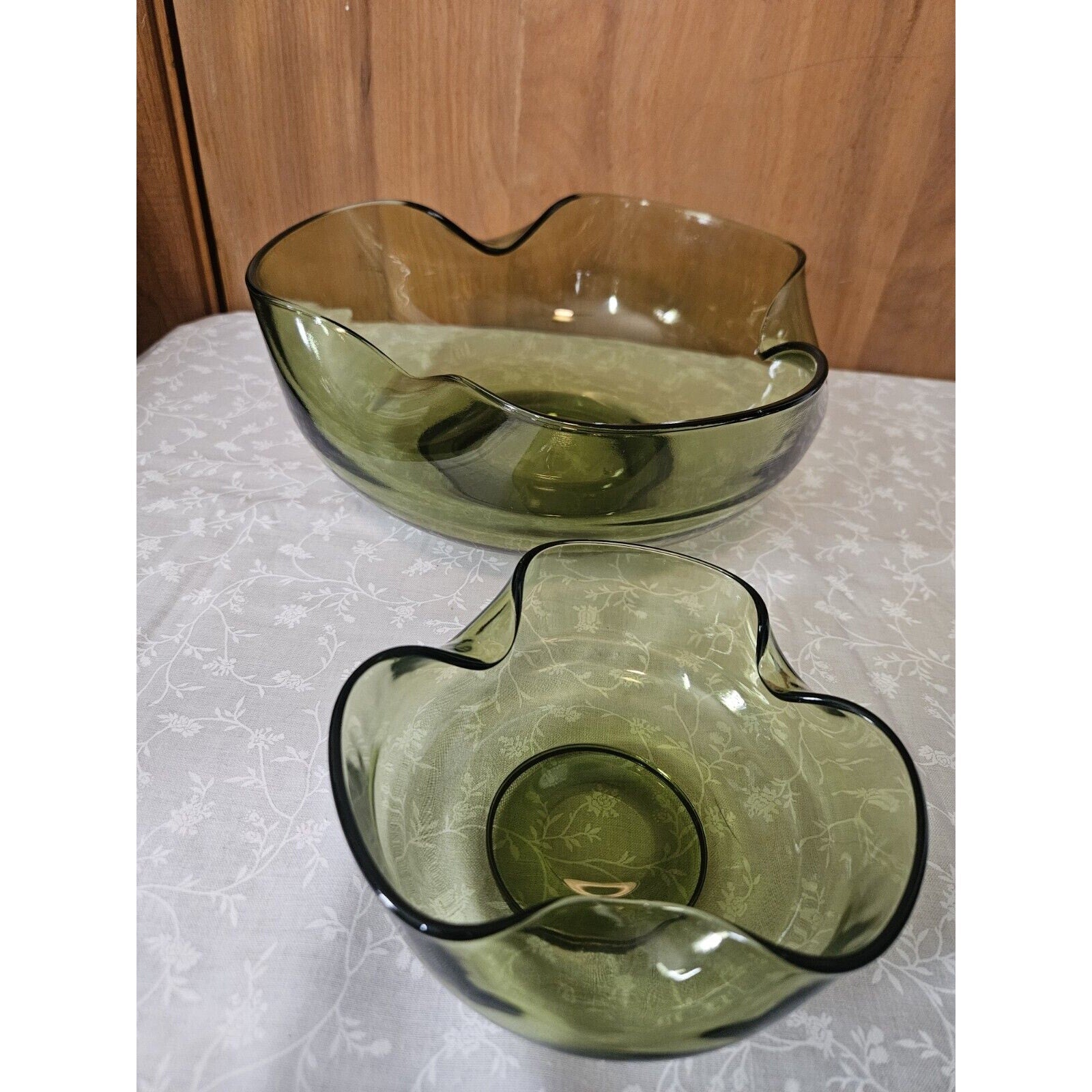 Vintage Anchor Hocking Glass Chip & Dip Bowl Set Green Glass RETRO 9.5" & 5"