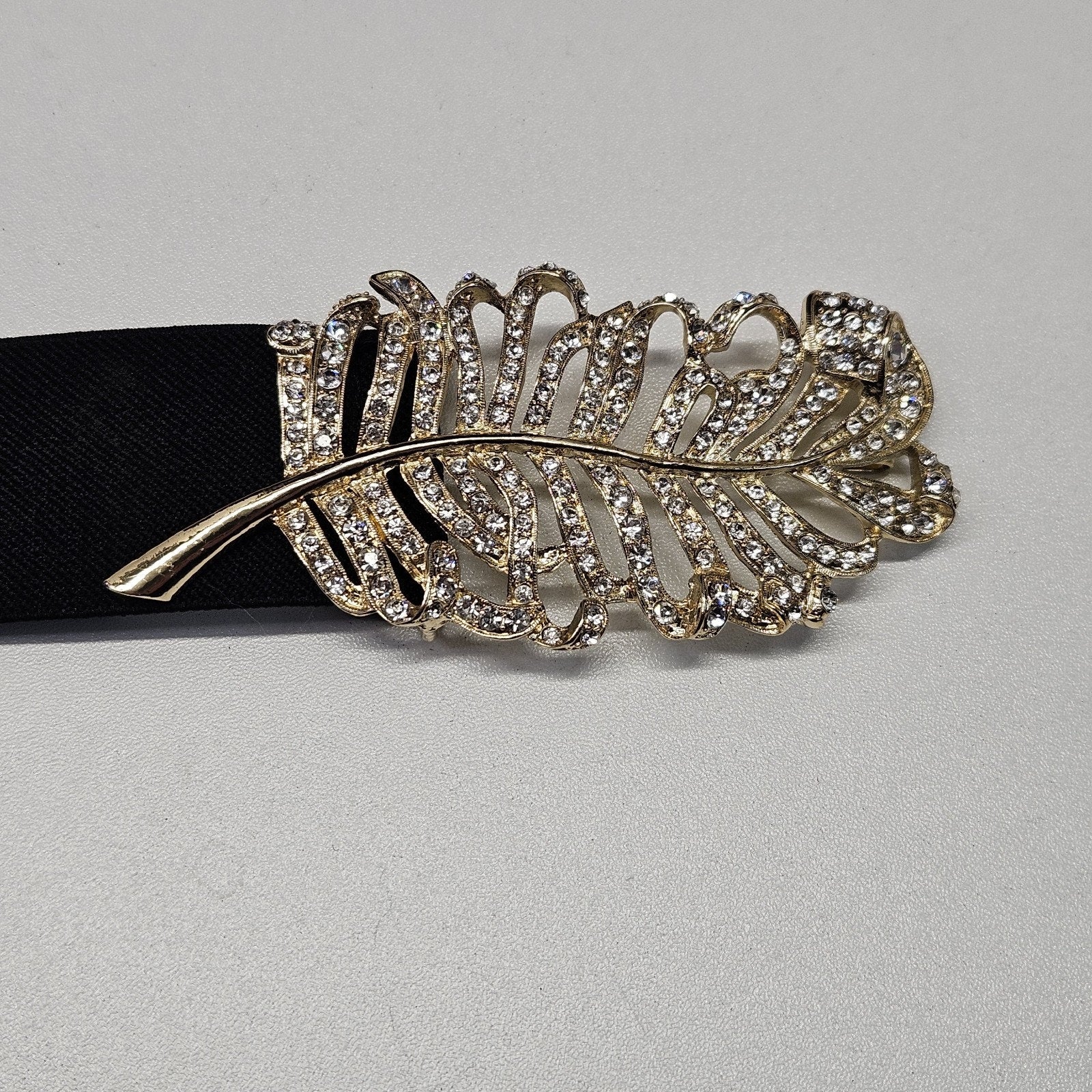 BCBG MAXAZRIA Womens Rhinestone Leaf Stretch Ajustable Waist Belt Size Small