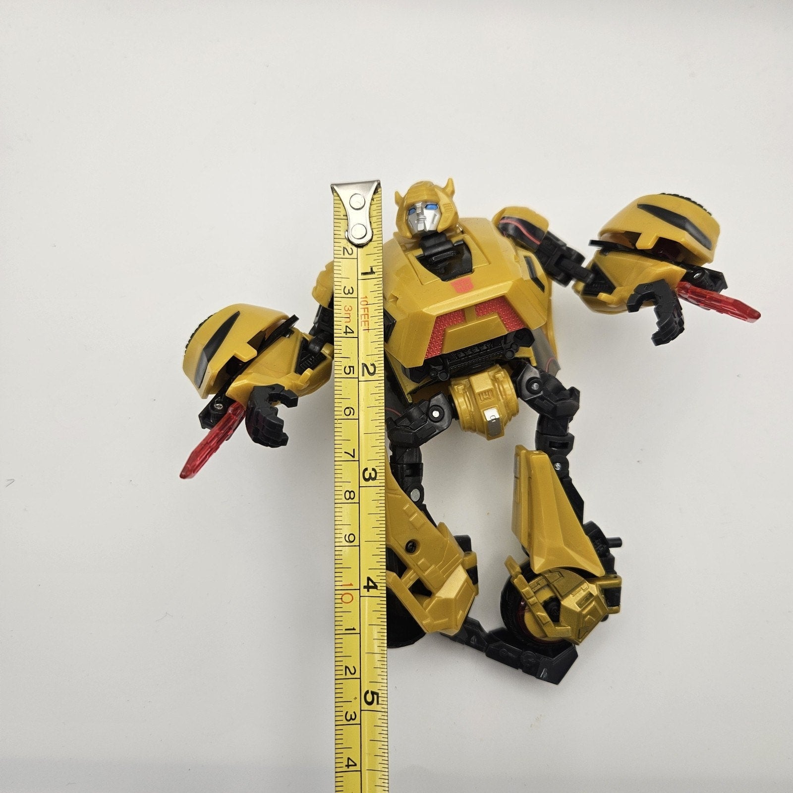 Transformers Generations Cybertronian Bumblebee 2009 Deluxe