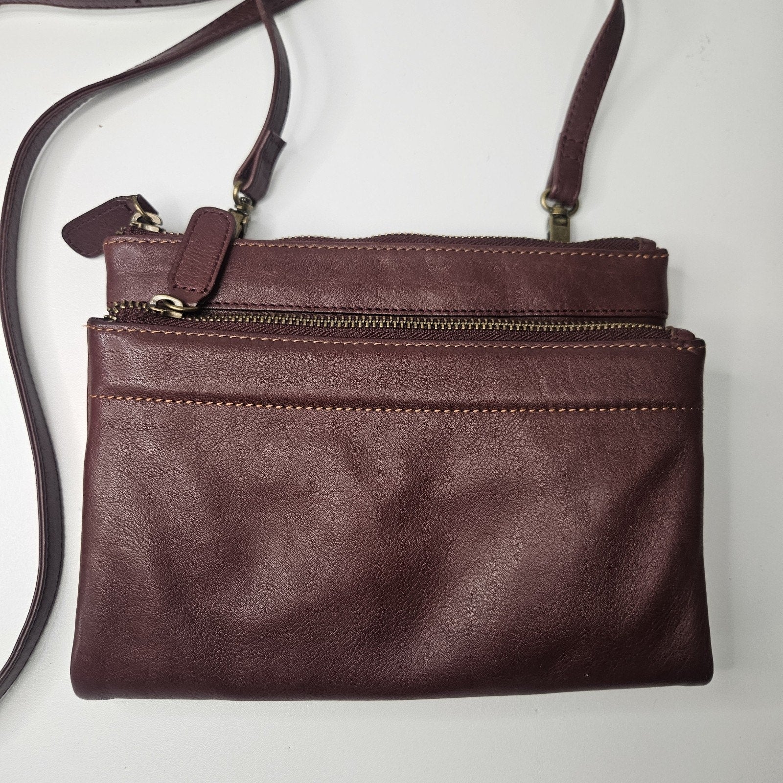 Hobo Merlot Crossbody Bag Strap Faux Leather Womens Handbag Purse Multi Comparts