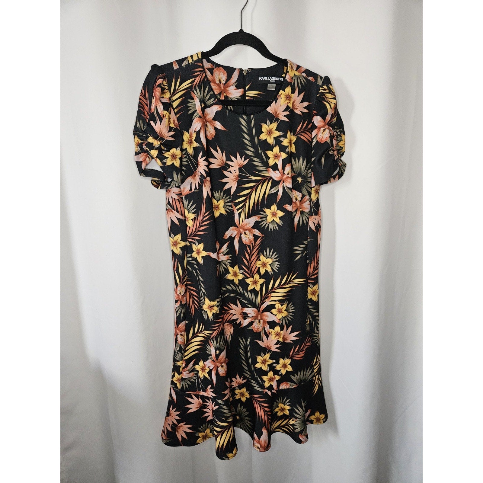 Karl Lagerfeld Dress Black Floral Dress A-Line Mini Short Sleeve Stretch Size 12