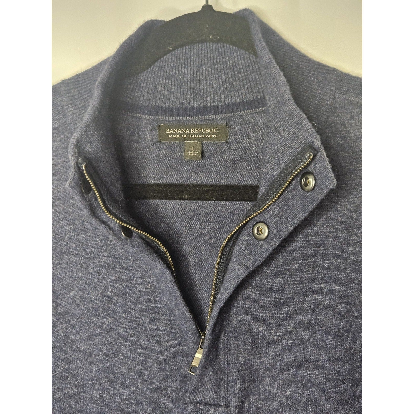Banana Republic Men's Italian Yarn Wool Blue Henley Style Sweater Size Large