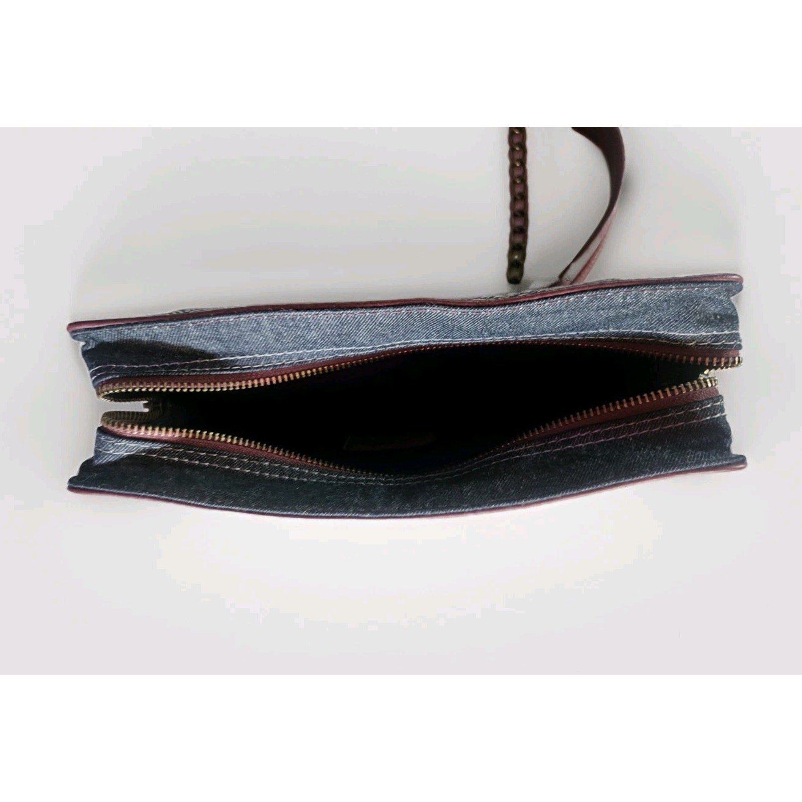 Burgundy BoeJack Design Crossbody Purse w Chain Strap & Pattern