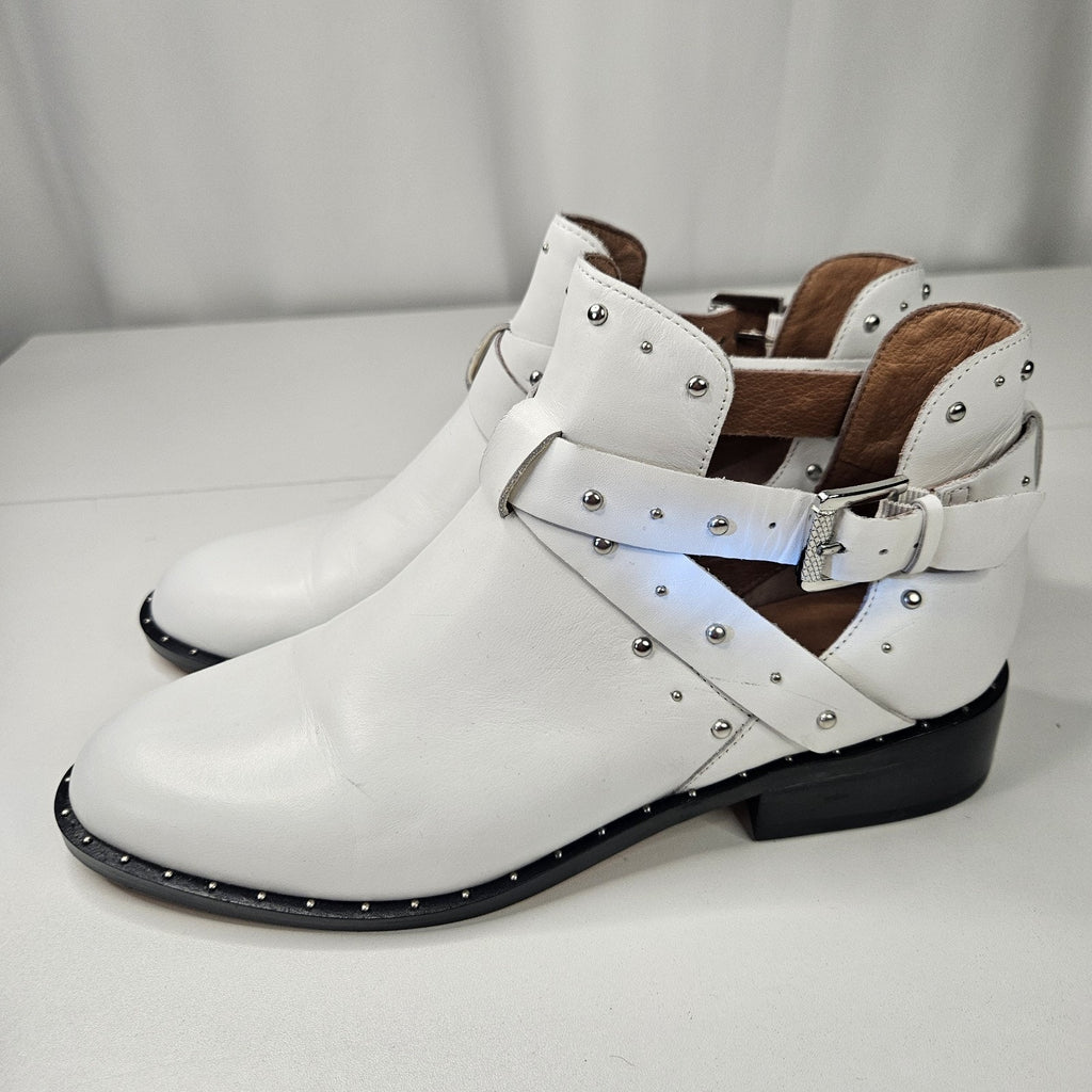 Halogen Nordstrom HAILEY Studded Leather Ankle Boots White Womens US Size 8.5 M