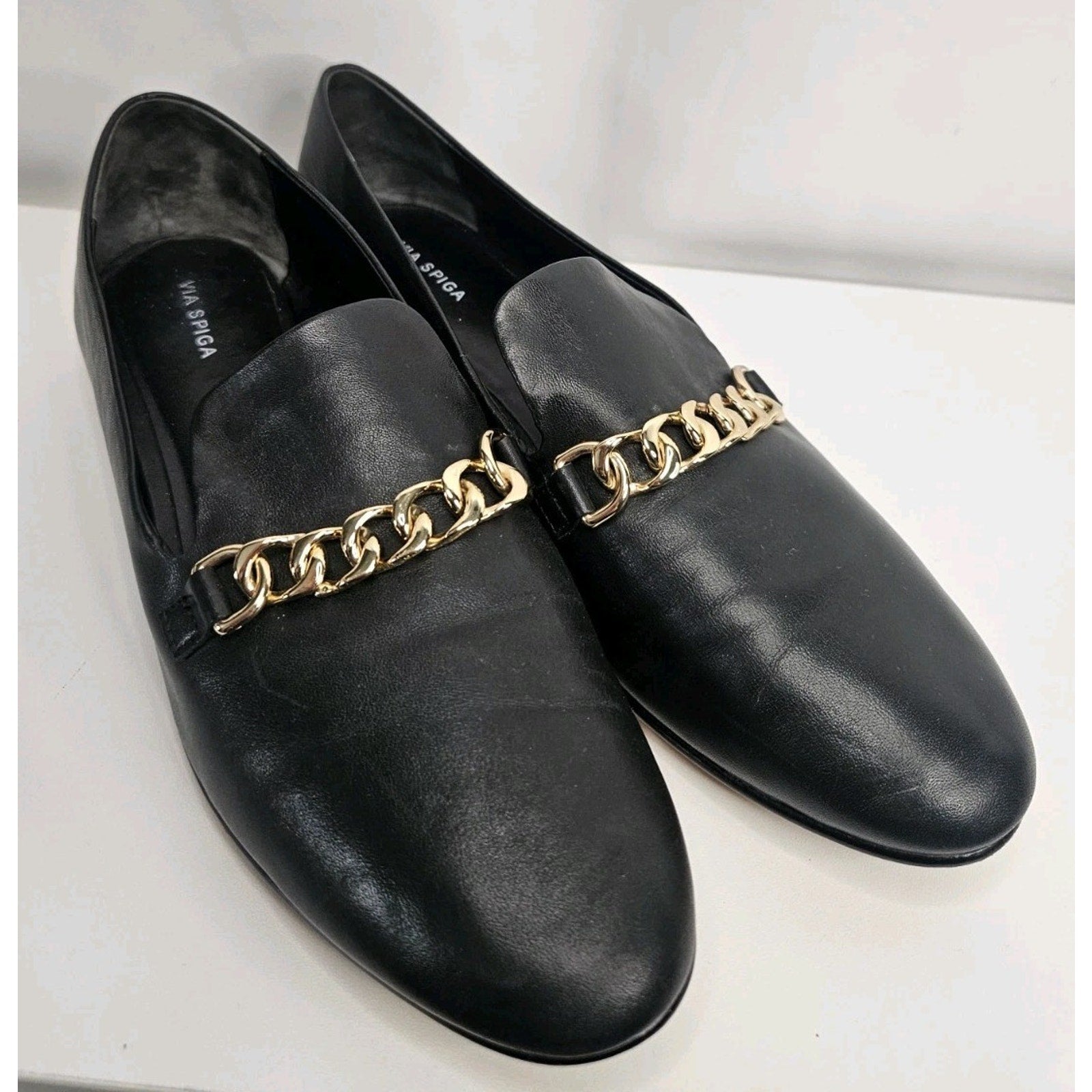 Via Spiga Women’s Leather Loafers Yania Size 7.5 M Black Gold Chain Link
