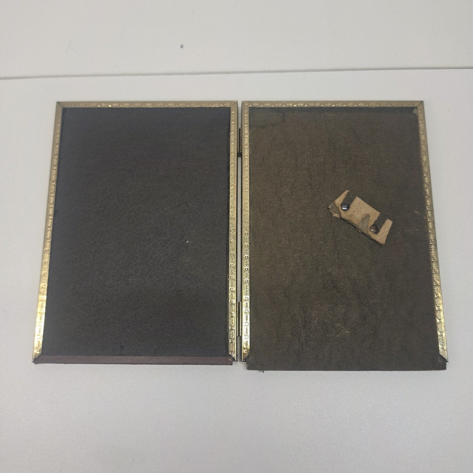 VTG 1970s Folding Photo Frame 5x4 Standing Rectangle Gold-Tone Double-Picture