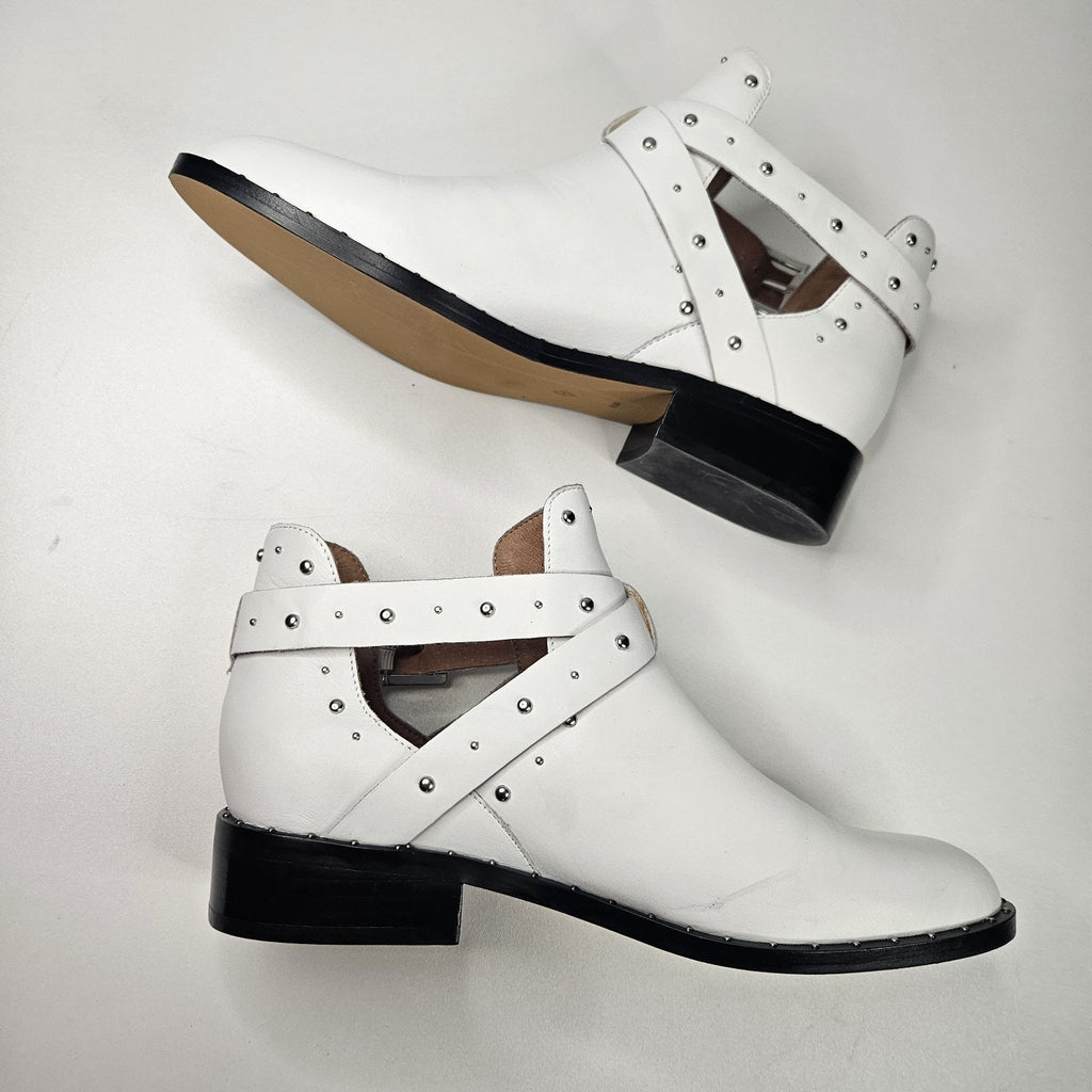 Halogen Nordstrom HAILEY Studded Leather Ankle Boots White Womens US Size 8.5 M