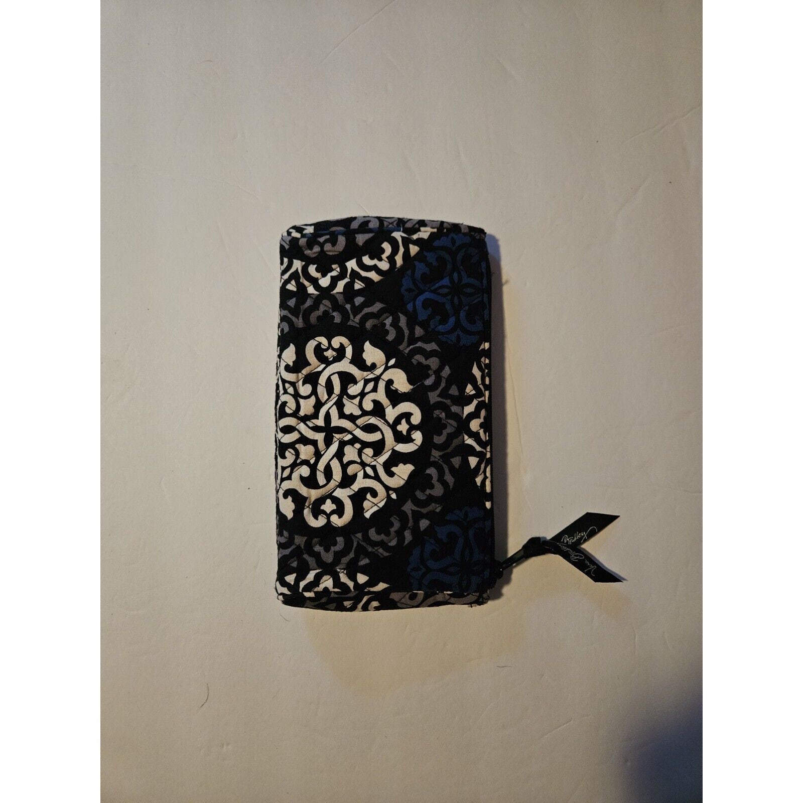 Vera Bradley Quilted Club Blue & Black Paisley 9" x 5-1/4"