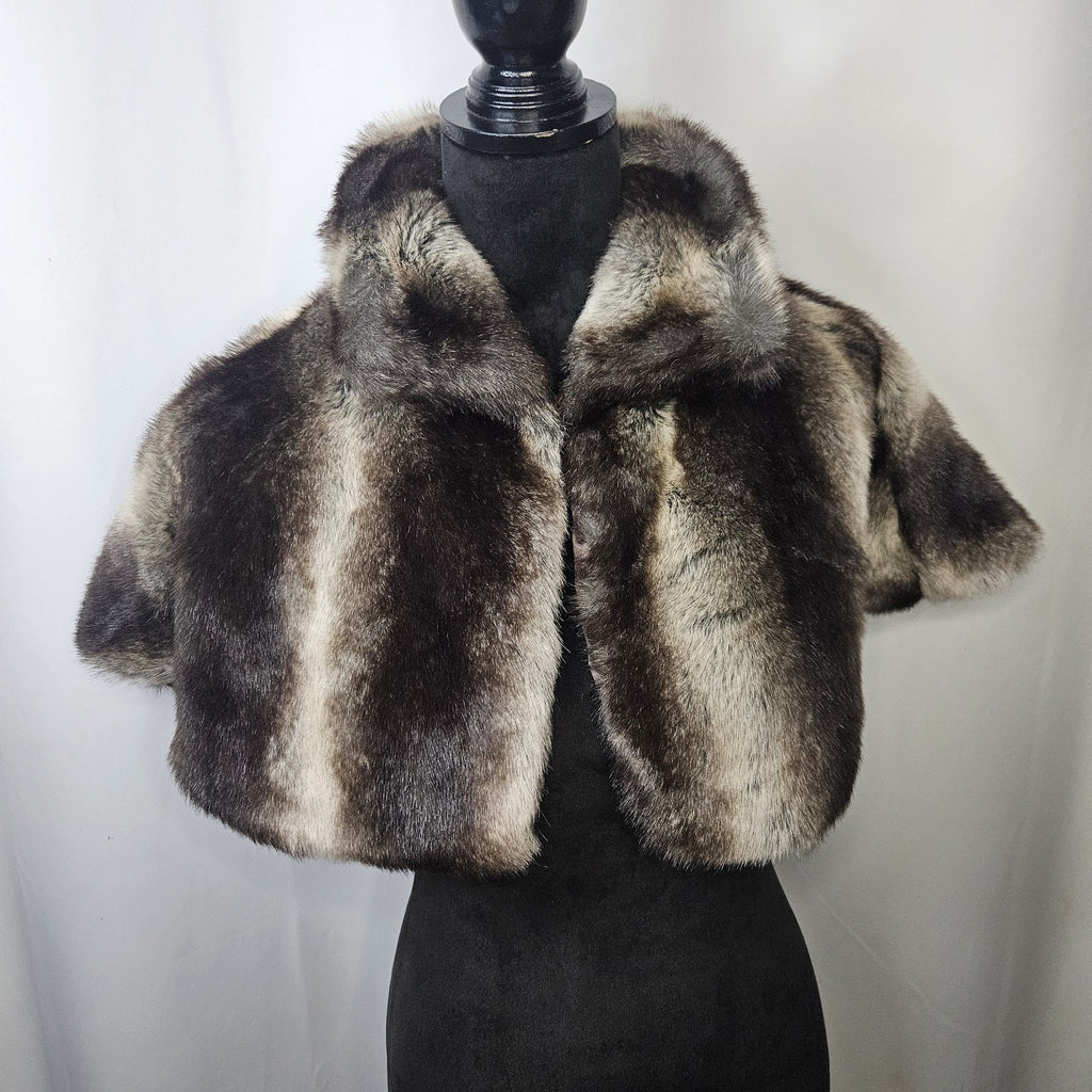 Y2K Charming Charlie Faux Fur Chinchilla Shrug Vest Cape One Size