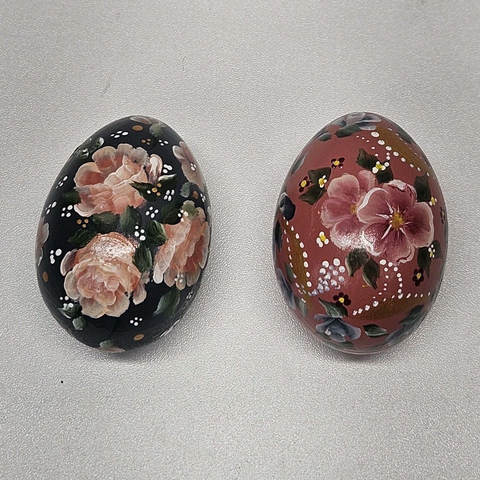 Vtg 92' Artist Signed Decorative Egg Figurine Set Hand Painted Easter Egg Floral