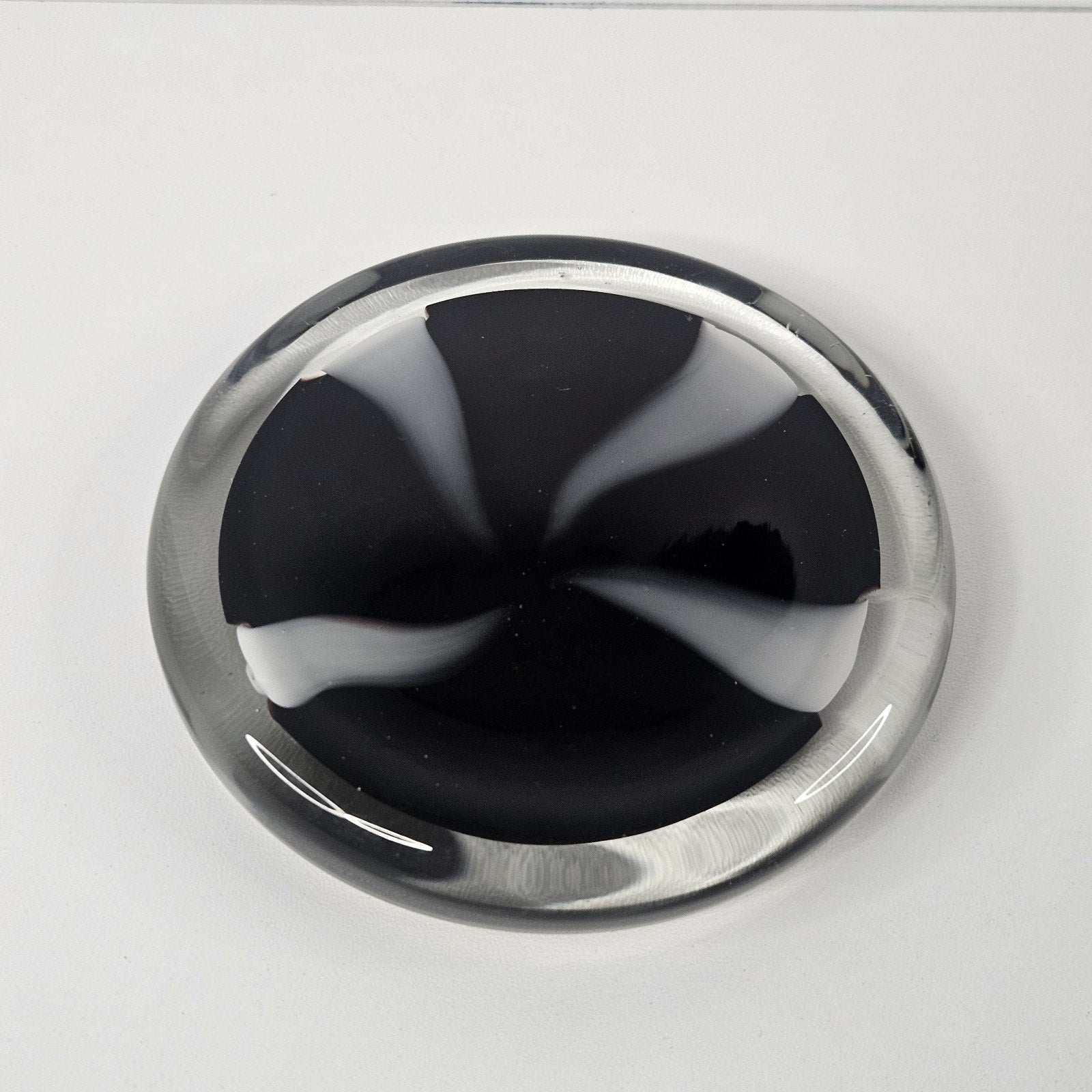 MCM Camer Glass NYC Black White Swirl Italian Art Glass Paperweight Vintage 4"