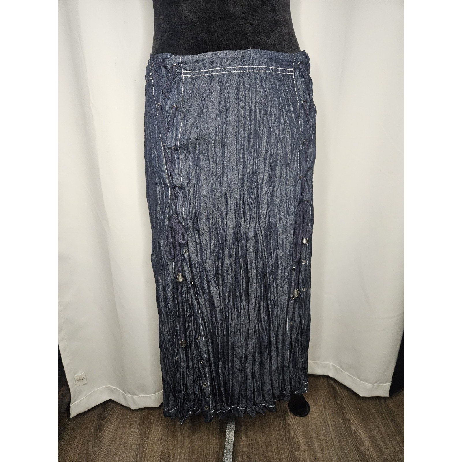Monroe And Main Denim Lace Up Midi Skirt Crinkled Denim Size XL Dark Wash Boho