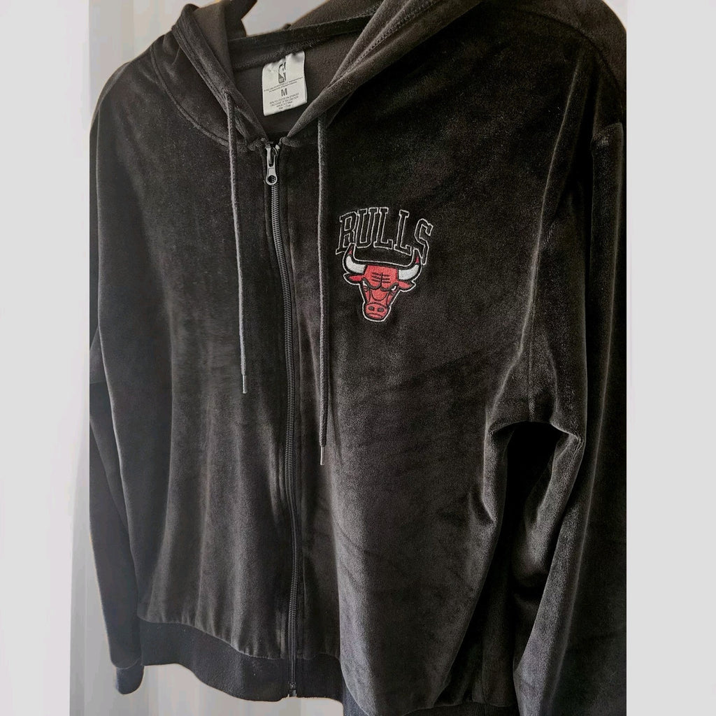 NBA Chicago Bulls Logo Full Zip Black Velour Track Jacket Womens Medium Red NWOT