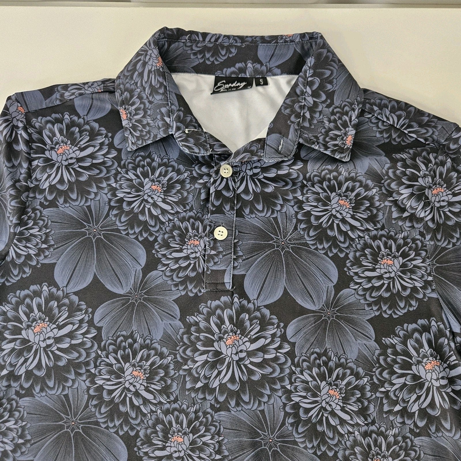 Sunday Swagger Polo Shirt Mens Small Black Floral AOP Stretch Performance Golf