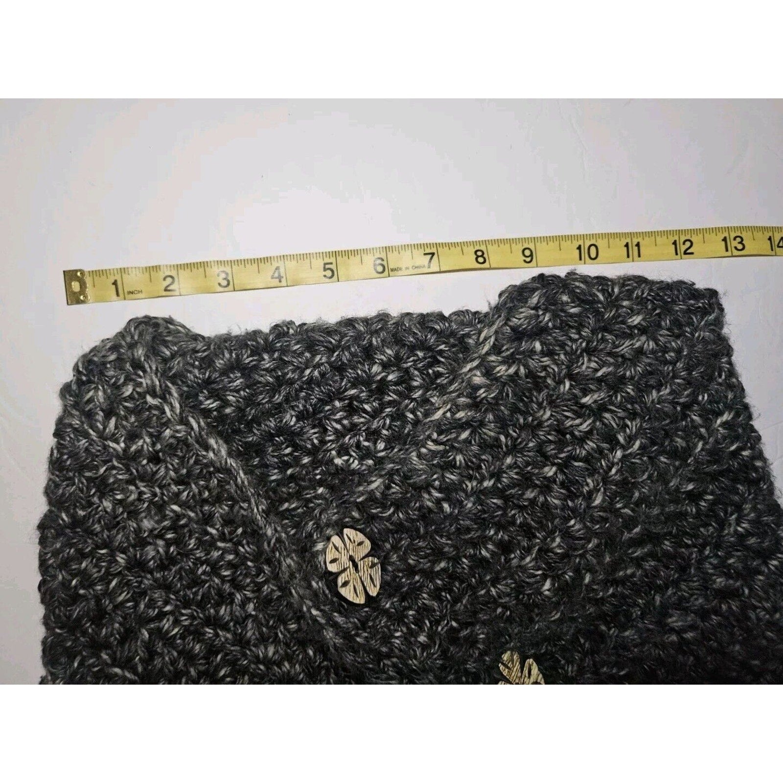 Womens Hand Knitted Chunky Knit Crowl Scarf In Gray Tones With Flower Buttons