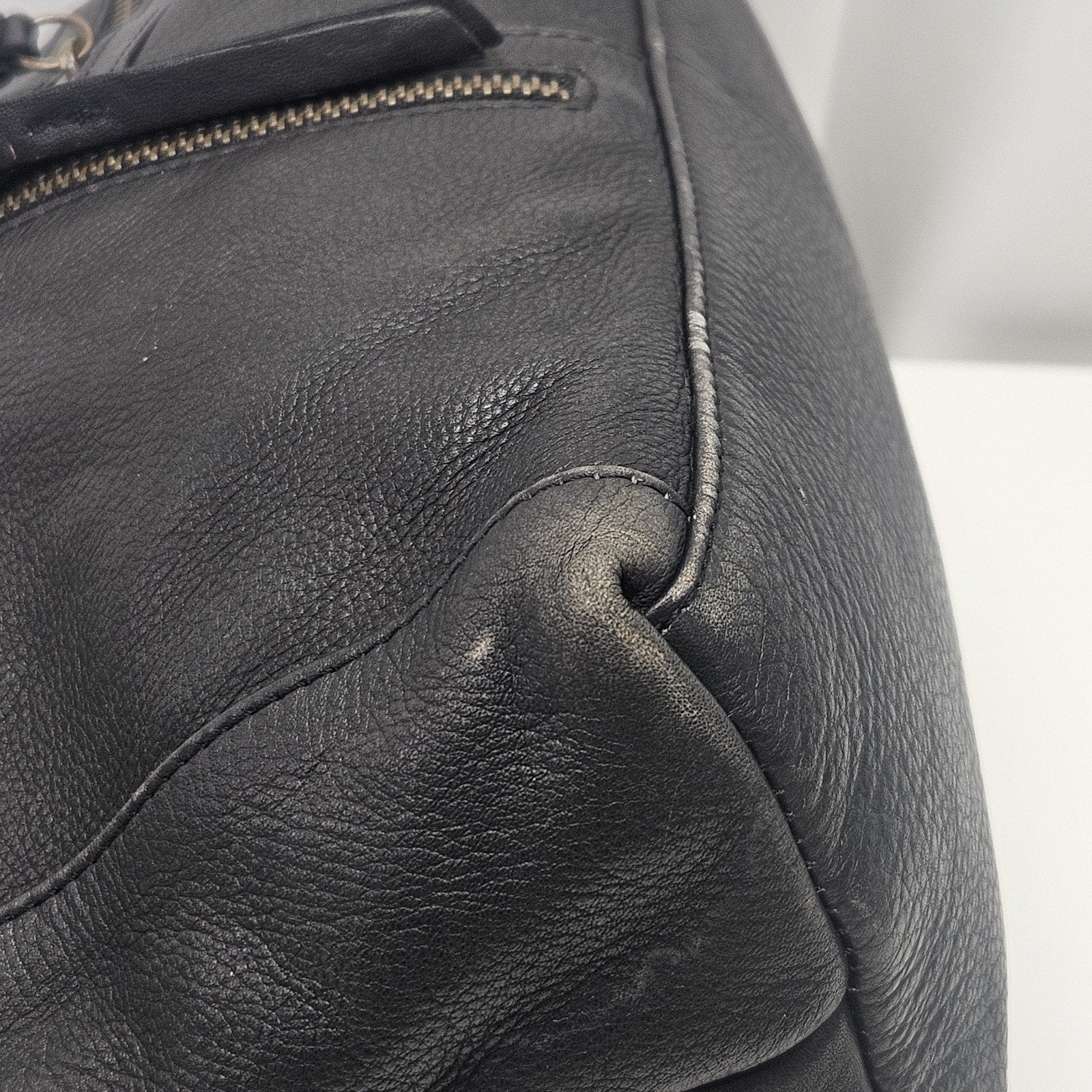 Vtg Y2K Black Soft Leather Crossbody Shoulder Bag Zipper Compartments Top Handle