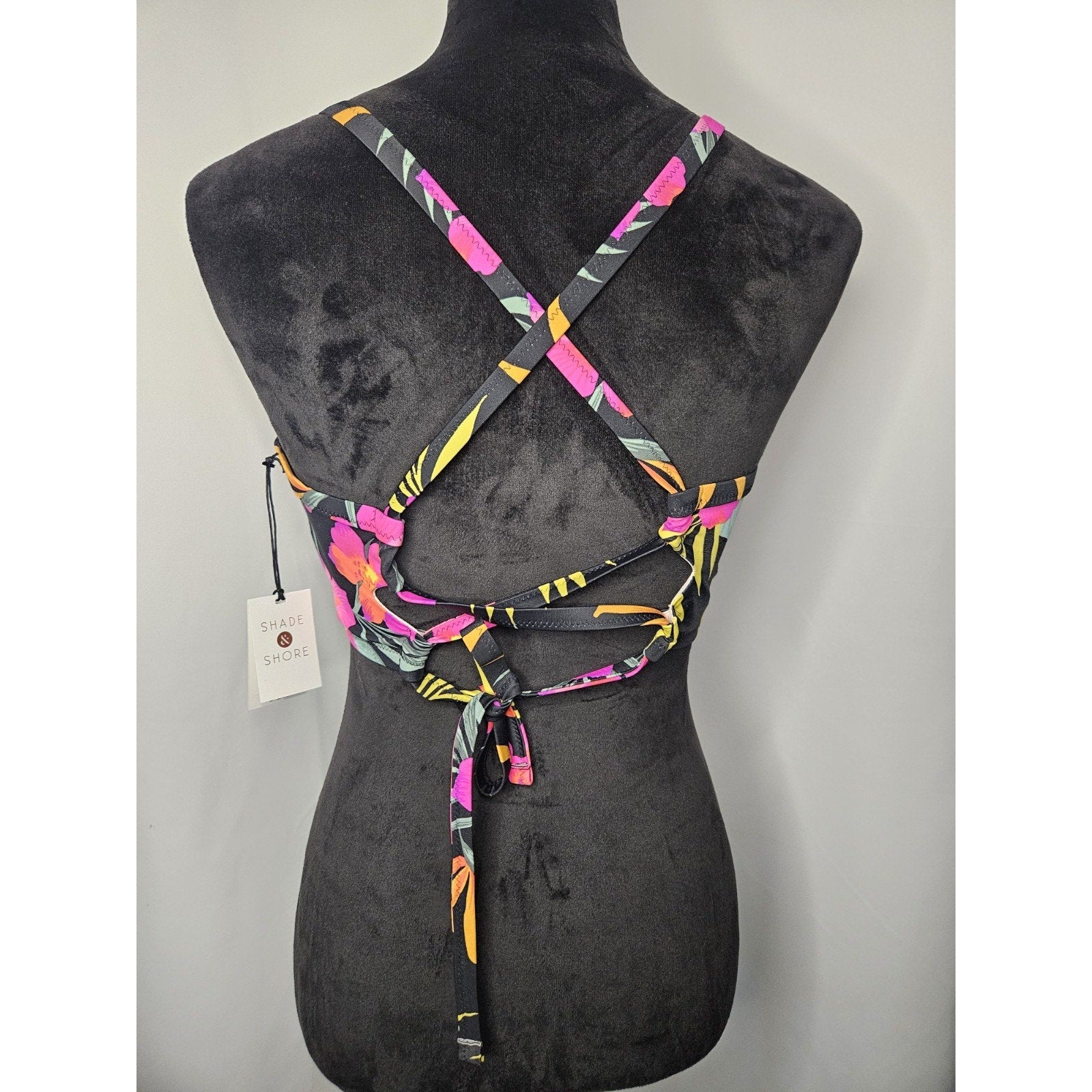 Shade & Shore Underwire Padded Bikini Top Size 38D Tropical Floral NWT